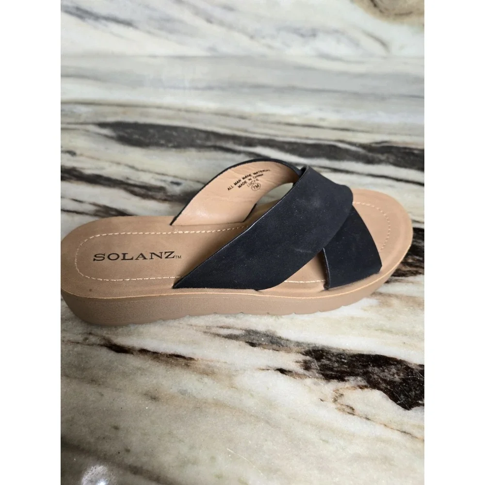 Solanz‎ Black Crisscross Strap Sandals 7
